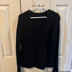 Lululemon thick Black V-Neck Sweater